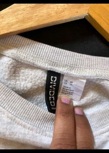 H&amp;M Girls Graphic crop oversized sweatshirt