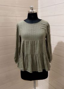 American Eagle 🦅 Olive Green Tiered Blouse