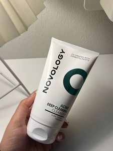 NOVOLOGY Acne Deep Clearing Cleanser