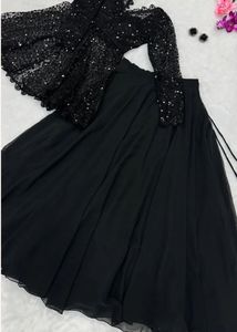 Womens Skirt And Ethnic Top!