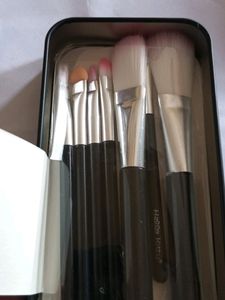 Hello Kitty Make Up Brush Set