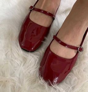 Mary Jane Shoes/Ballerina Flats