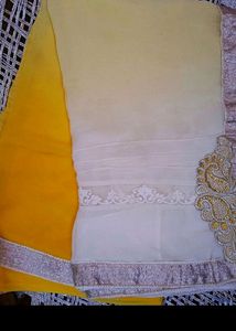 beautiful duble shade saree.