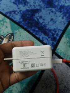 OnePlus Dash Charger with original cable