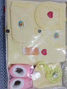 Baby Gift Hamper For 3-6 Months
