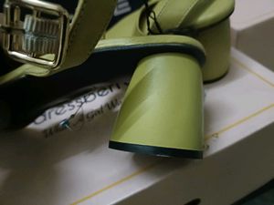 Zudio Stylish Green Sandals