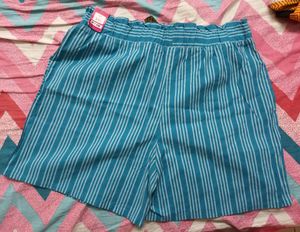 Blue and white striped shorts for women - TOTALLY NEW AND UNUSED