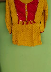 Pretty Yellow Top🔥Offer Price ❗❗