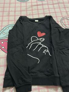 Black Heart Graphic Sweatshirt