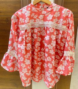 Floral Trending Tops For Sale 🌸Each 349 Rs