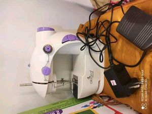 Mini Sewing Machine