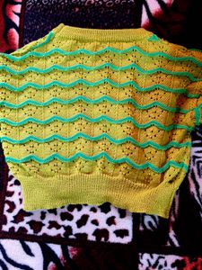 Striped crop Knit top