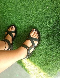 Adjustable Black Sport Sandals