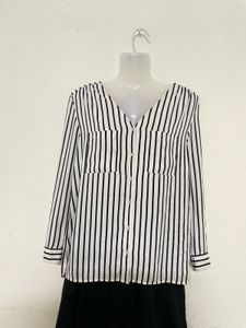 H&amp;M Black &amp; White Striped V Neck Long Sleeves