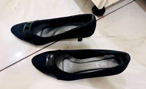 Suede Black Pump Heels/ 1.5 Inches Heel