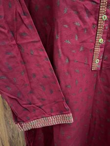 Avaasa Maroon Printed Kurta