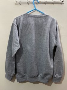 Gray Graphic Print Sweatshirt