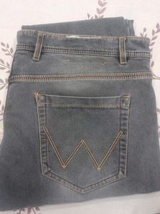 Men&#39;s jeans