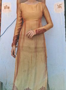 Elegant Gold Embroidered Kurti