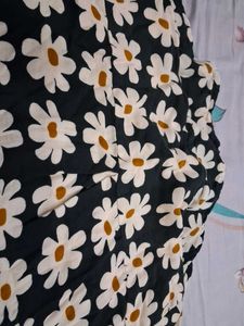 Daisy Print Button-Up Shirt