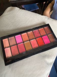 Mars Lipstick Palette