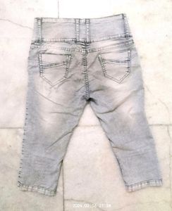 Denim High Waist Capri Jeans
