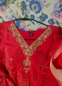 Gajri Colour Suit Set With Shimmer Shade