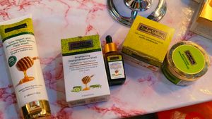 Combo Of 3 Facewash, Moisturizer,Serum✨
