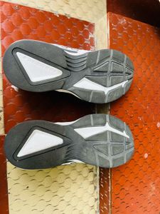 New Balance White  Sport Shoes , Size : 9