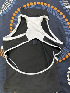 Chic Zip Up Black Fitted Top