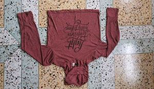 Maroon Graphic hooded tshirt