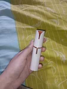 Face And Eyebrows Trimmer