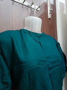 Green Crop Blouse Top With Neck Look
