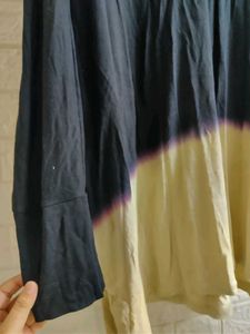 Black &amp; Beige Shaded V-neck T-shirt