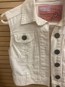White denim Jacket, Sleeveless, Size 8