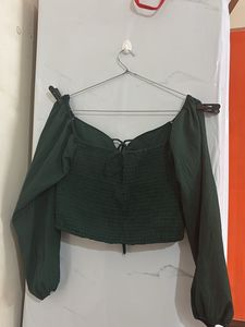 Chic Green Tie-Front Crop Top