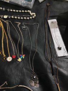 Necklace &amp; Earring (1 Set)