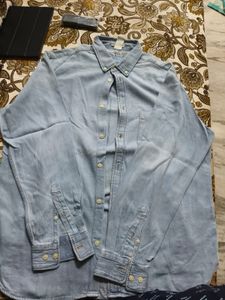 Men’s Jean Jeas Shirt.