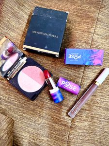 ManishMalhotra Illuminating Blush-highlighter Duo