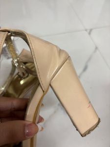 Beige Heels Buckle One