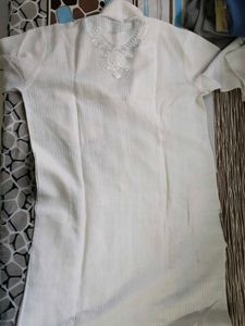 Elegant White Embroidered Kurta