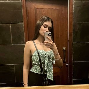 Front-Bow Floral Green Crop Top