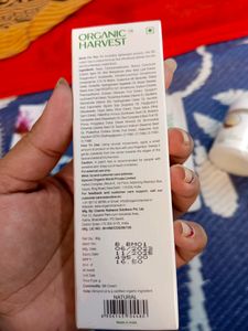 Organic Harvest Weightless BB Cream