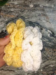 Cute Crochet Scrunchies - Yellow &amp; White