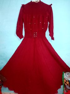 Maxi Lenght Dress With Perfect Fit And Cuff Sleeves In Maroon Colour