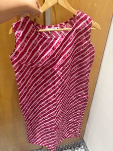 Striped Sleeveless Kurti