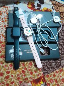 broken his name is 17 with Apple logo and 2 watches brand new dt1 watch k17 watch is broken birth working properly have three games and calculator and second what you did when have lock password and