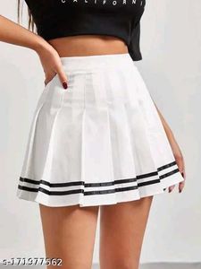 Pleated Korean Mini Skirt🤍🖤