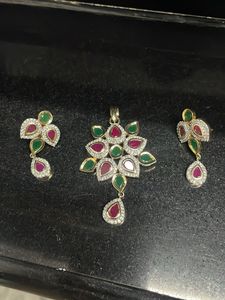 Floral Pendant Necklace &amp; Earring Set