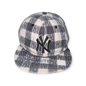 New Era NY Yankees 59FIFTY Plaid Cap - Size 7 1/2"